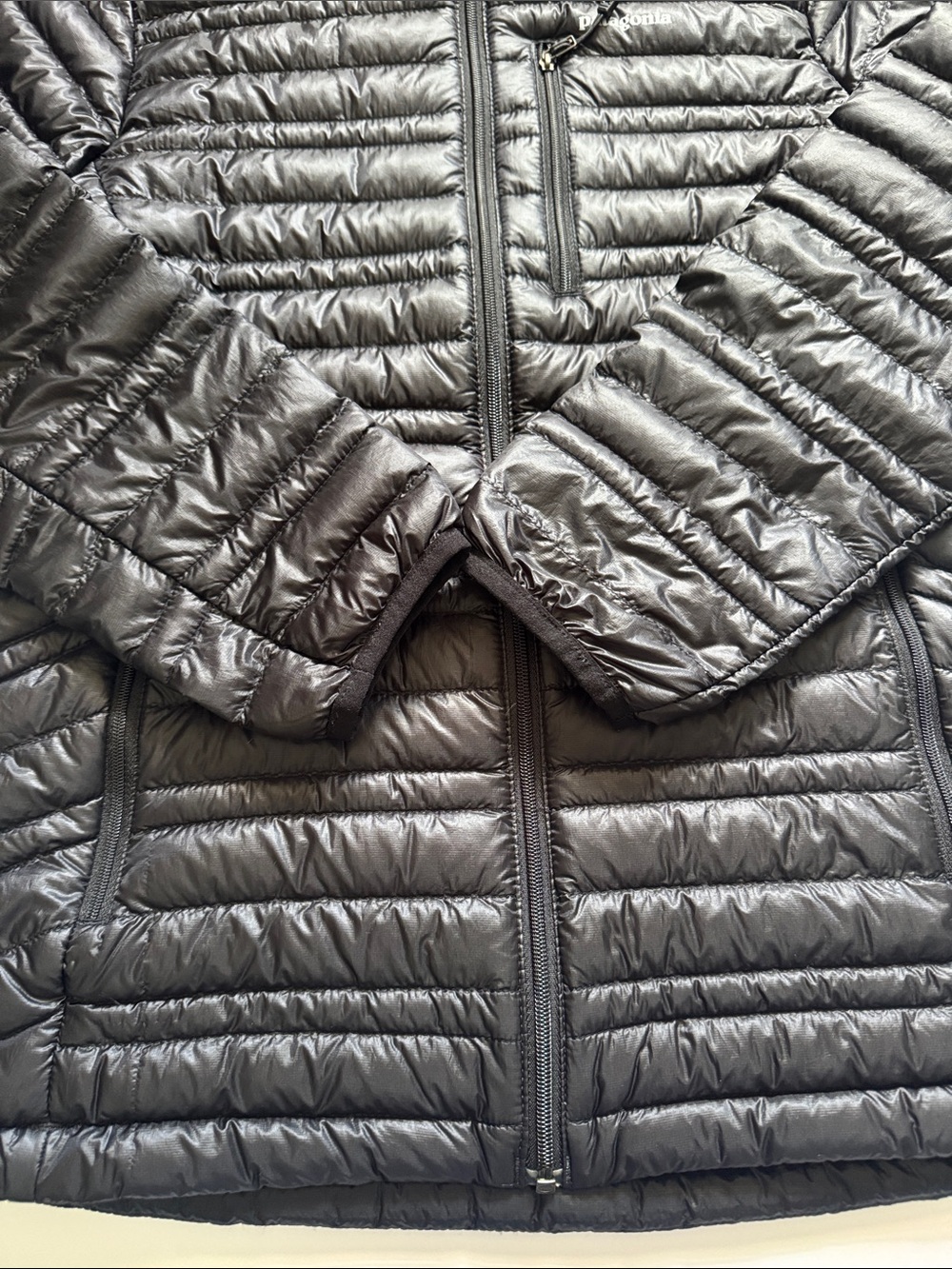 Patagonia Women's ultralight down puffer jacket size XS Black - Picture 10 of 12